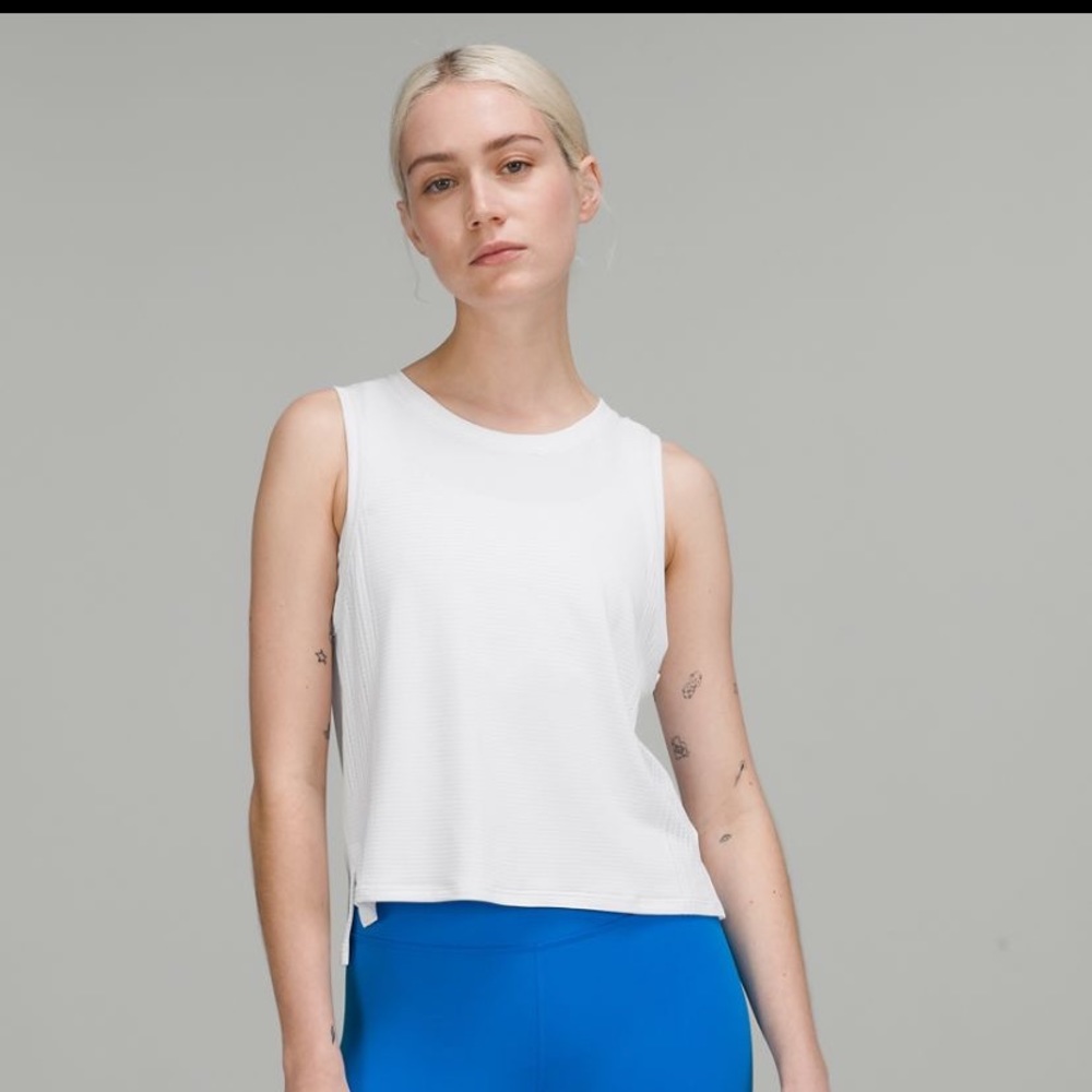 Lululemon Train To Be Tank - size 6 blue